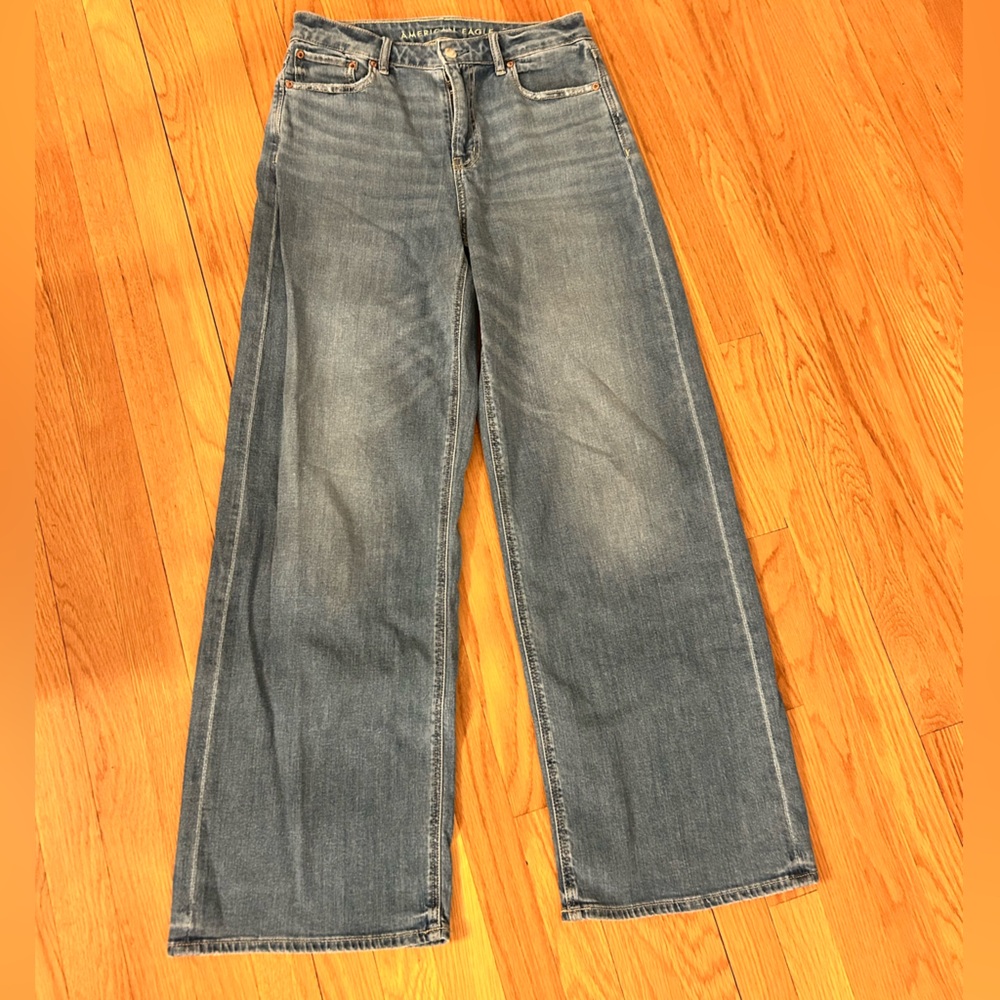 AE Dreamy Drape Super High-Waisted Baggy Wide-Leg Jean